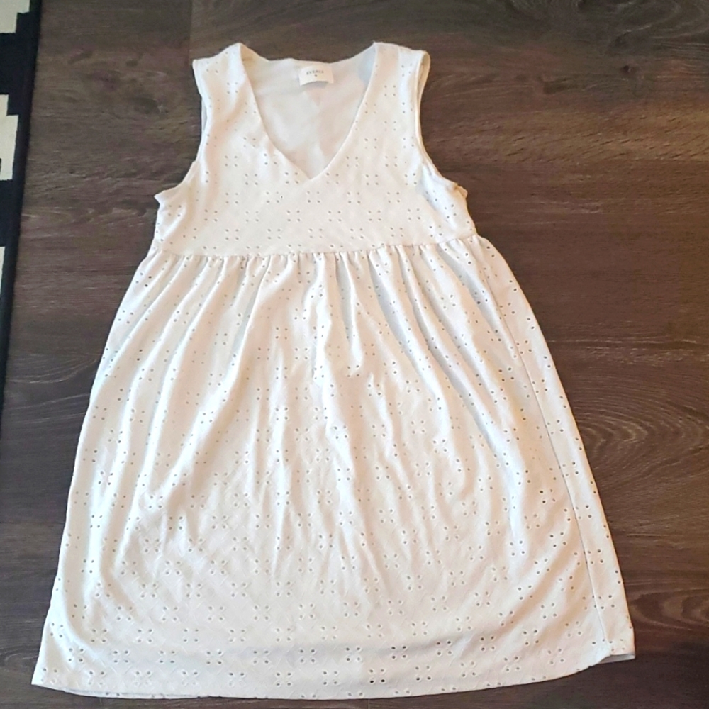 White 🎀 EVERLY Dress - Small